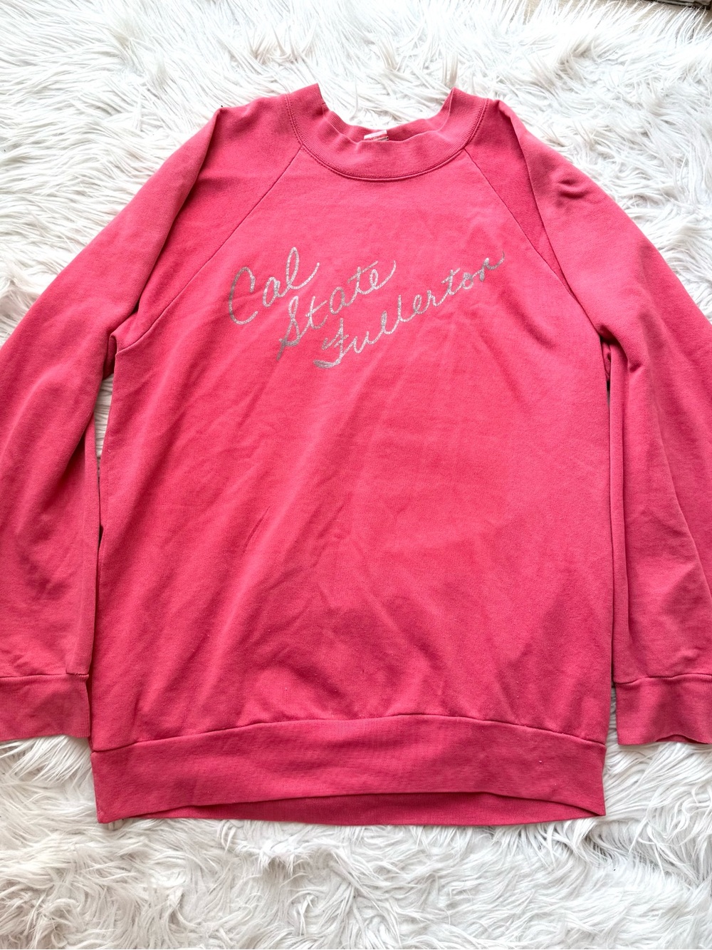 VTG 80s Collegiate Cal State Fullerton Crewneck Raglan Sweatshirt Shirt Red USA